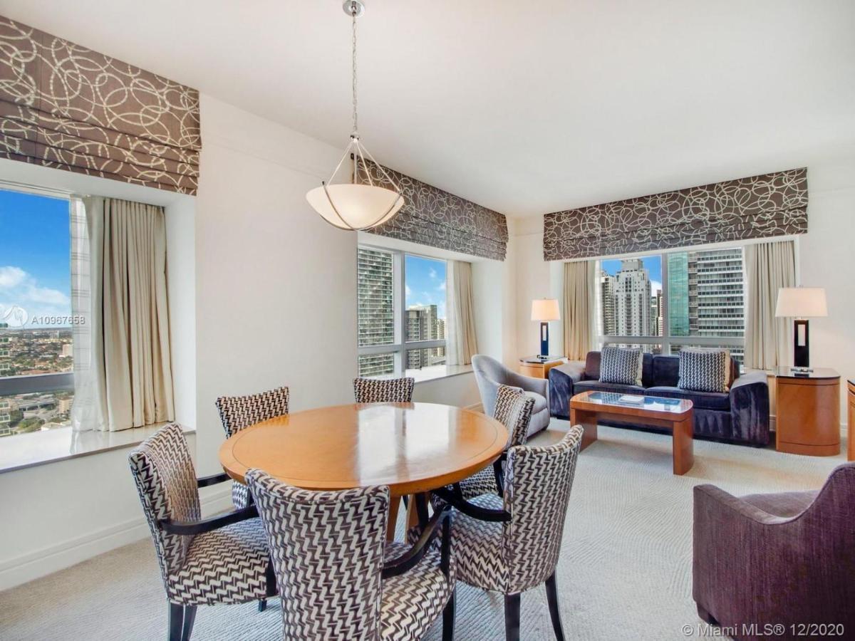 Four Seasons Hotel Miami - Luxury Private Residences 외부 사진
