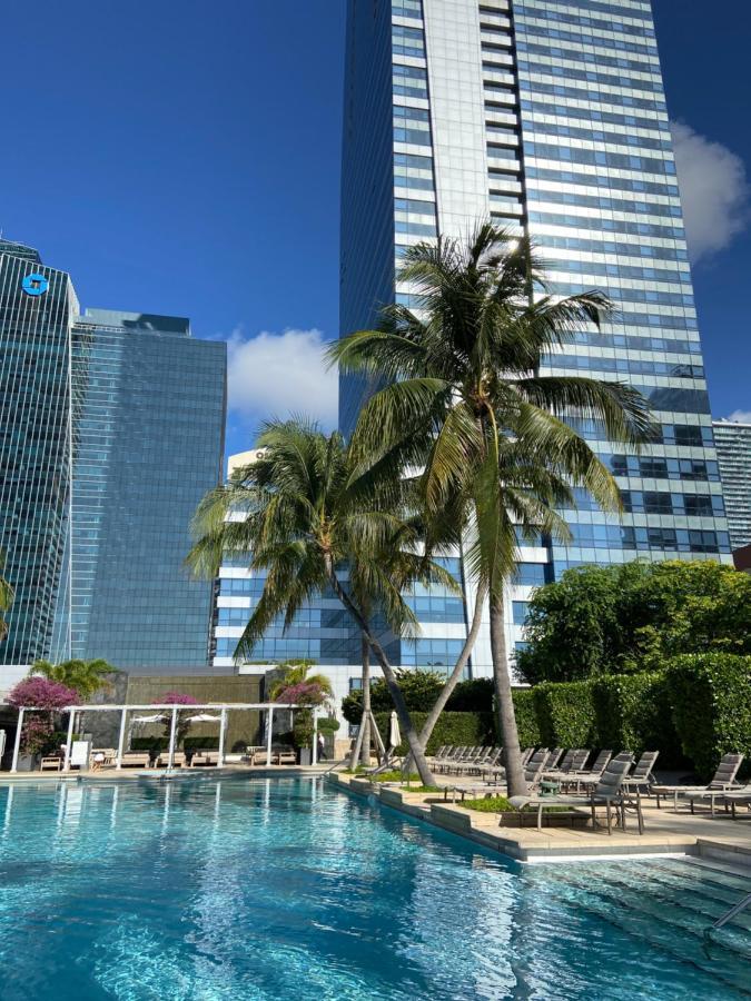 Four Seasons Hotel Miami - Luxury Private Residences 외부 사진