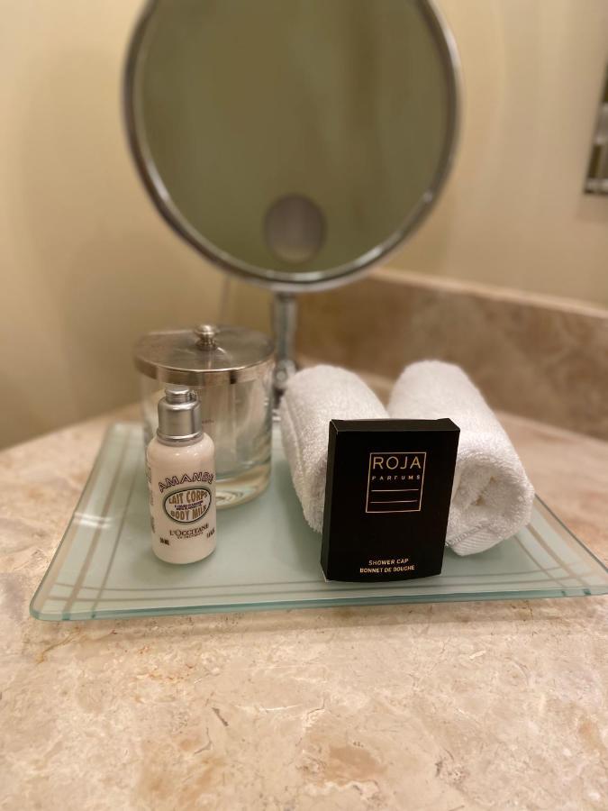 Four Seasons Hotel Miami - Luxury Private Residences 외부 사진