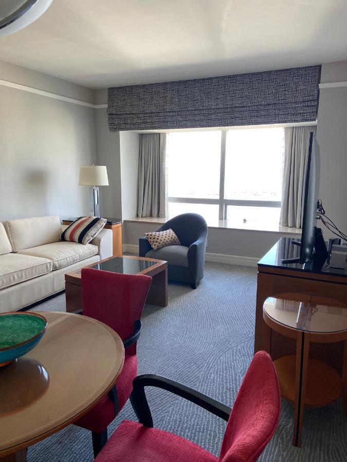 Four Seasons Hotel Miami - Luxury Private Residences 외부 사진