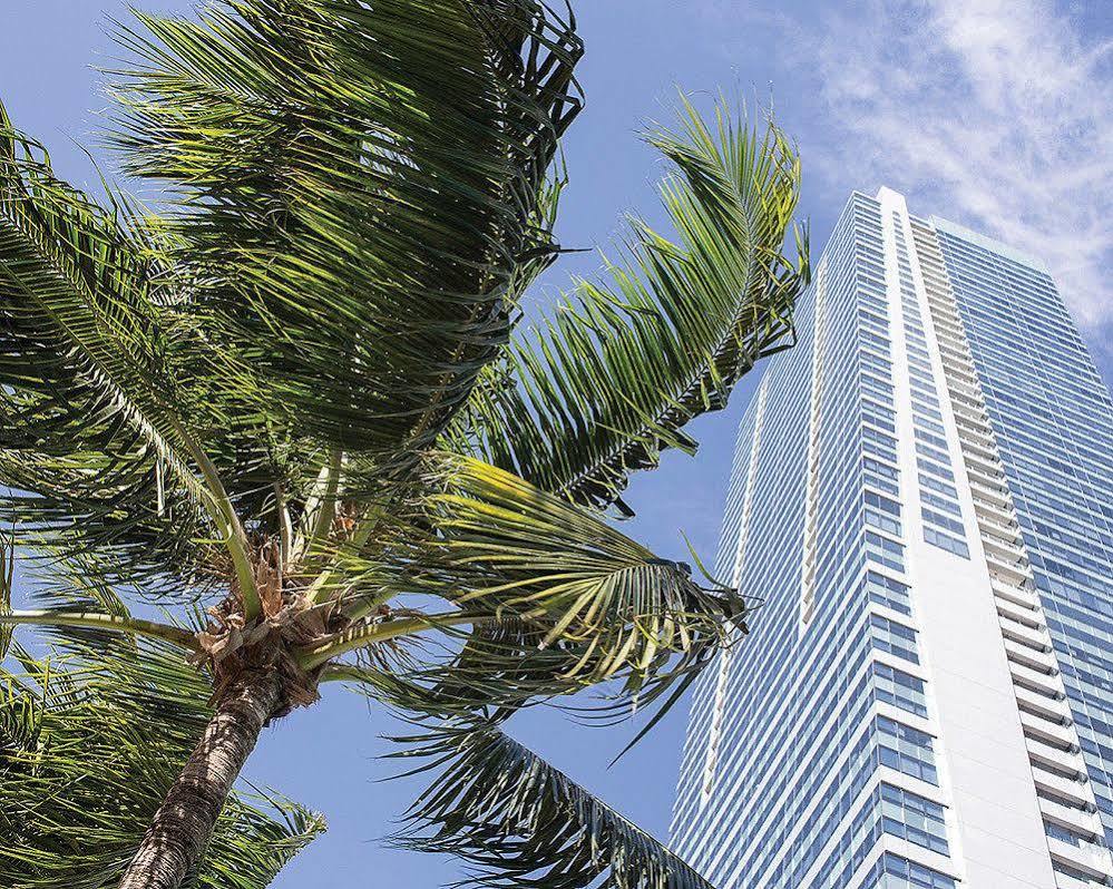 Four Seasons Hotel Miami - Luxury Private Residences 외부 사진