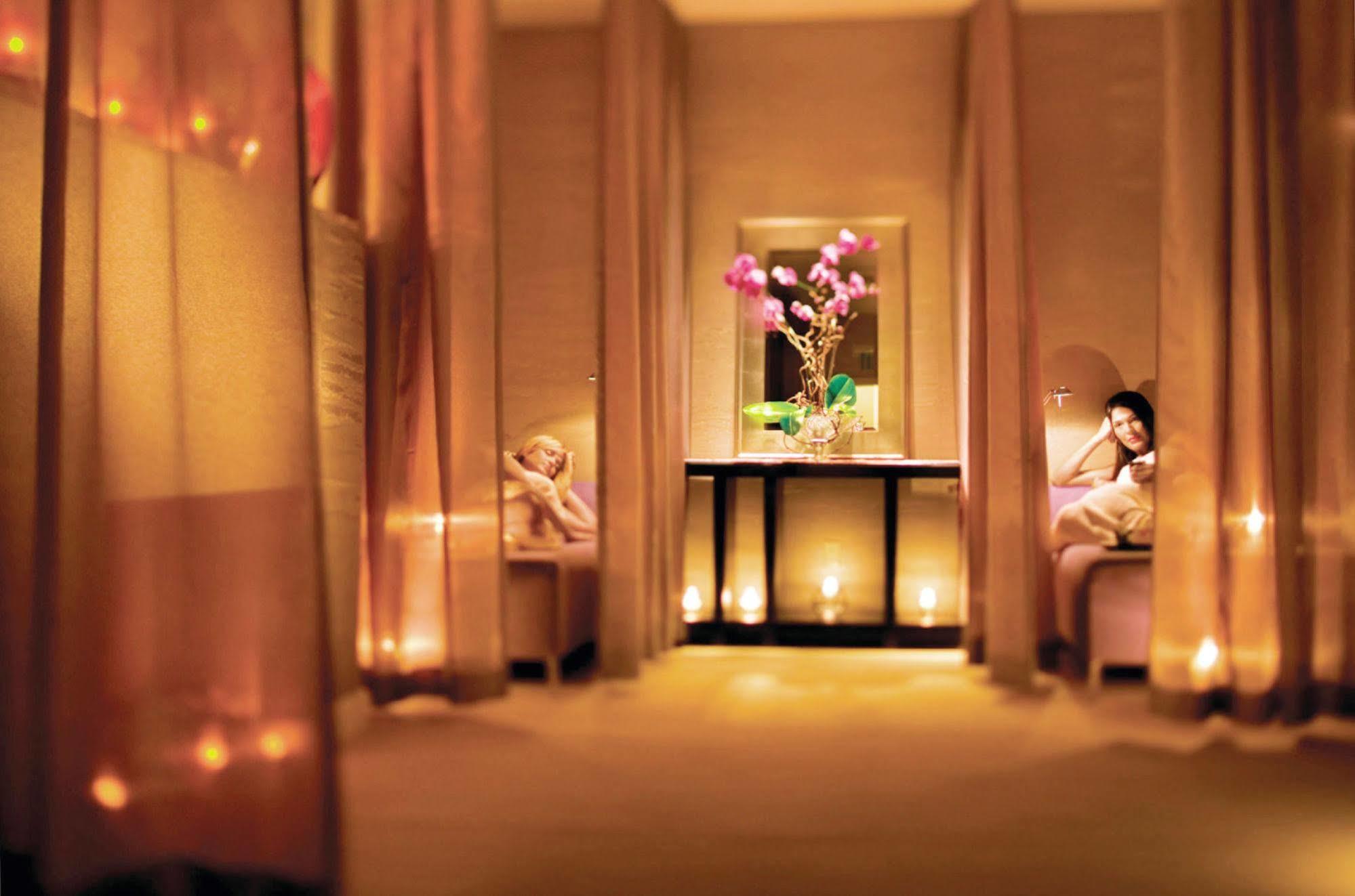 Four Seasons Hotel Miami - Luxury Private Residences 외부 사진